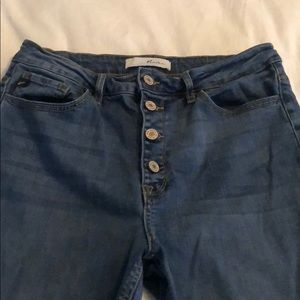 Stretchy skinny jeans raw hem